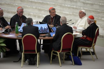 Pápežov projekt je vo finále, kontroverzné témy nechce na hlavnej diskusii