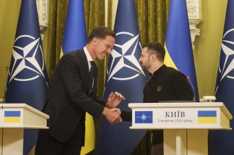 Nový šéf NATO navštívil Kyjev, s Volodymyrom Zelenským rokoval aj o „pláne víťazstva“