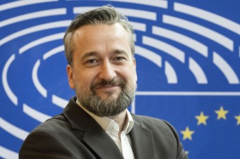 Exminister sa vyplakáva, hovorí Blaha. Vylepím 1000 bilbordov, že Blaha a Fico sú vlastizradcovia, reaguje Naď