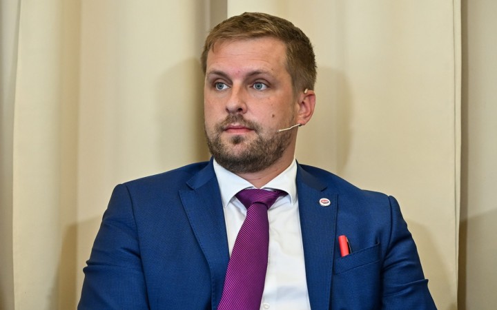 Prezident vymenuje Kamila Šaška, patrí medzi pragmatické biznisové krídlo Hlasu