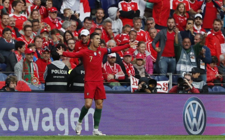Ronaldo poslal hetrikom Portugalsko do finále Ligy národov
