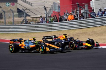 Max Verstappen v ohrození a Ferrari na vzostupe
