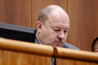 Koalícii pohrozili zúžením podpory. Nevylučujú ani hlasovanie za odvolanie Tarabu
