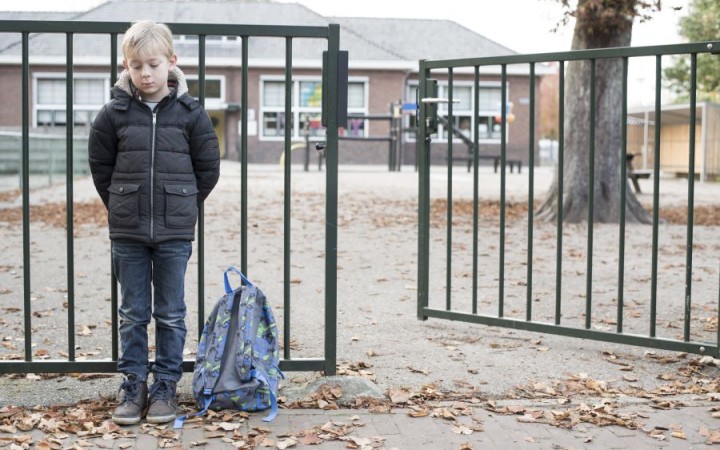 Učiteľka dáva synovi aj tri poznámky za týždeň. Prestáva si veriť a hovorí o sebe, že je zlý a zbytočný