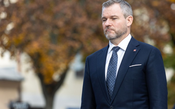 Pellegrini skritizoval vládu aj opozíciu, že rezignovali na pripomienku Novembra ’89