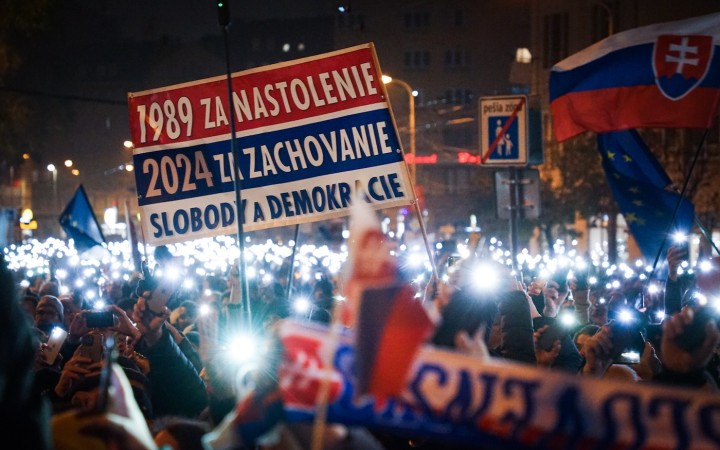 Konzervatívci a liberáli musia prekonať rozdiely, aby Fica porazili, vyhlásili opoziční lídri