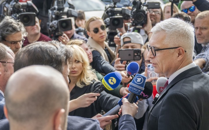 Kampaň Ivana Korčoka vzbudzuje pochybnosti, tvrdí Transparency International