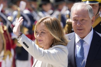 Revolúcia „na obranu demokracie“ alebo Ako sudcovská loby bojuje proti konzervatívnym vládam