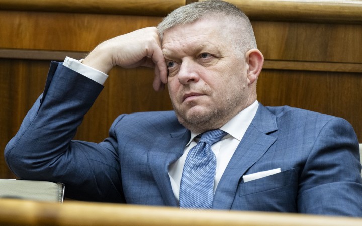 Klamete od rána do večera, útočil Fico na médiá. Danko sa poďakoval len 76 poslancom
