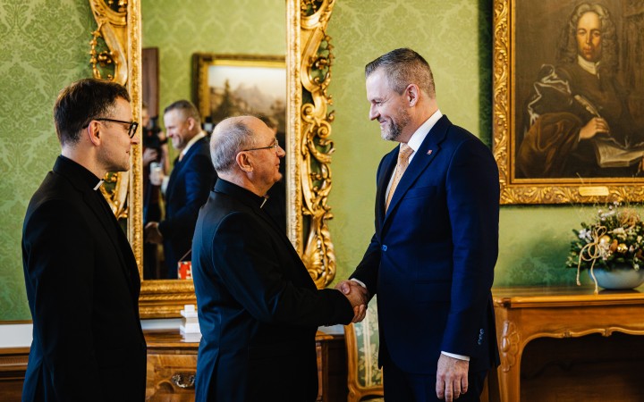 Novým kaplánom u Pellegriniho bude výkonný sekretár KBS Ivan Ružička