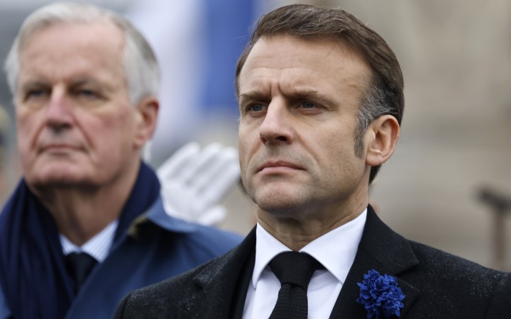 Macron vyhlásil, že zotrvá vo funkcii až do konca svojho mandátu