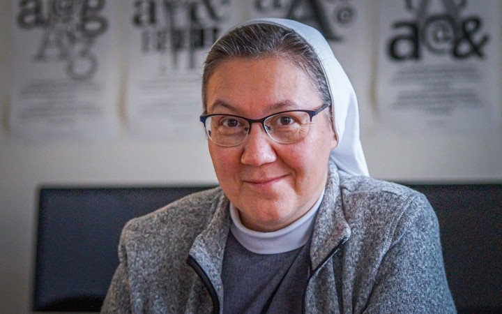 Svätci, ktorí nás môžu sprevádzať k Vianociam