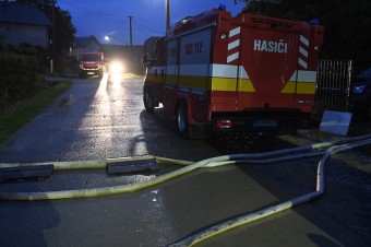 Po búrke v Spišskom Podhradí vytopilo 50 domov, zosunula sa aj cesta 
