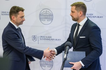 Sľubované zvýšenie platov nedostanú všetci, prácu pod hrozbou väzenia zrušia