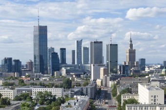 Bude Praha o pár desaťročí chudobným príbuzným rozvinutej Varšavy?