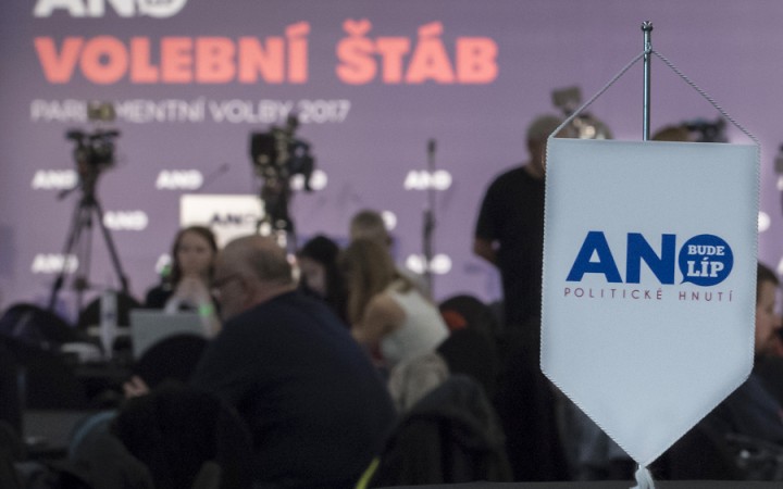 Polícia zasahovala v úrade stredočeskej hajtmanky