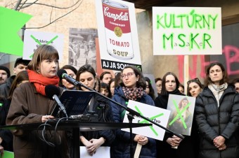 Šimkovičová sa rozhodla nečinne prizerať kolapsu erbovej inštitúcie, hovoria