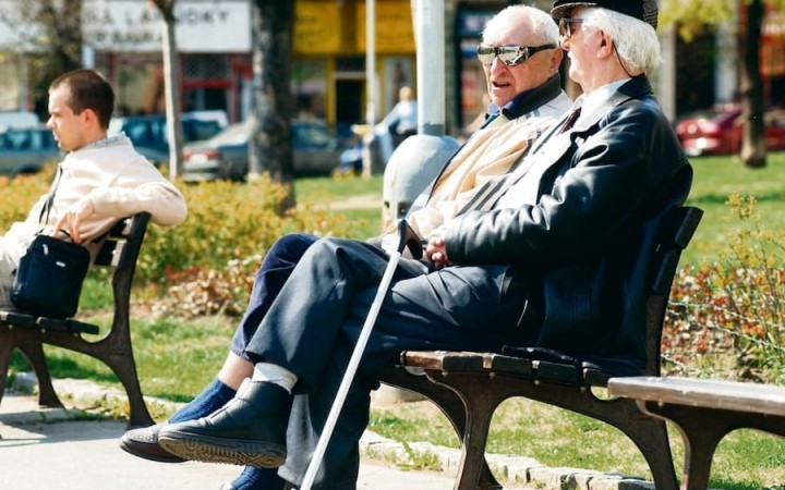 Na seniorov o chvíľu nebude mať kto robiť, nutné budú reformy aj zníženie dôchodkov