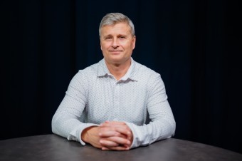 Za odvážneho sa považuje ten, kto búcha po stole a počuť jeho hlas. No je to v protiklade s Ježišom