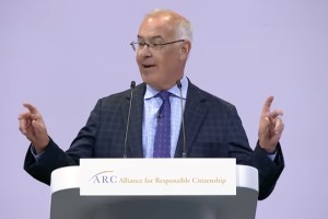 Zlyhanie amerických elít  - z prejavu Davida Brooksa na ARC