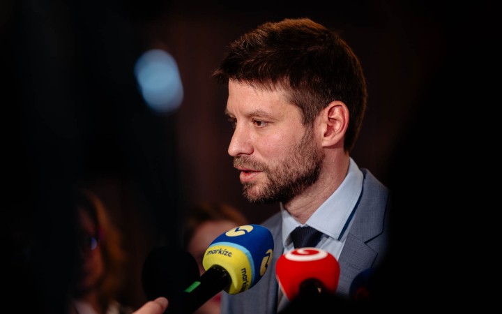 PS chce schôdzu o transakčnej dani, Matovič ich odhovára. Môžu tým pomôcť koalícii získať väčšinu