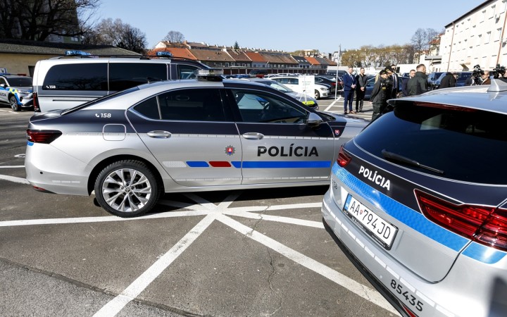 Šutaj Eštok predstavil nový dizajn so slovenskou trikolórou