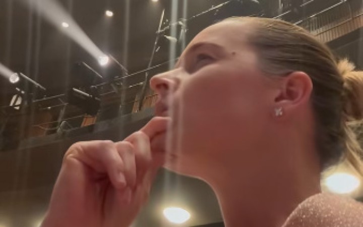 Romana Tabaková sa v SND ohradila voči vyhláseniu hercov. Diváci ju vypískali
