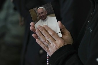 Prečo je v poriadku zaoberať sa nástupníctvom pápeža, hoci je v nemocnici