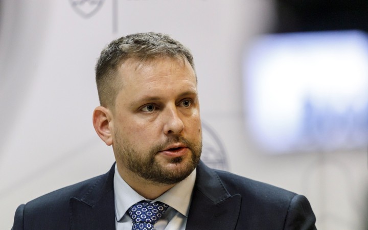 Neprospievajú budovaniu dôvery voči lekárom, hovorí minister