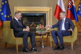 Slovensko je na pochybách, či sú dodávky zbraní na Ukrajinu cestou k mieru