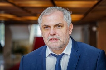 Nie sme apendix Smeru, aj Fico čelí pre transakčnú daň tlaku