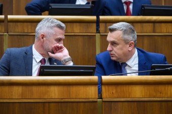 Danko a Gašpar sa navzájom obviňujú zo spolupráce s progresívcami