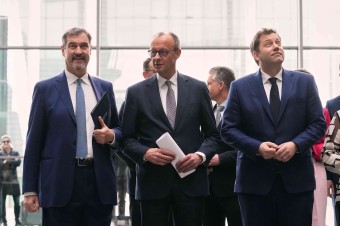 V migrácii sa pritvrdí a Berlín má aj vesmírne ambície