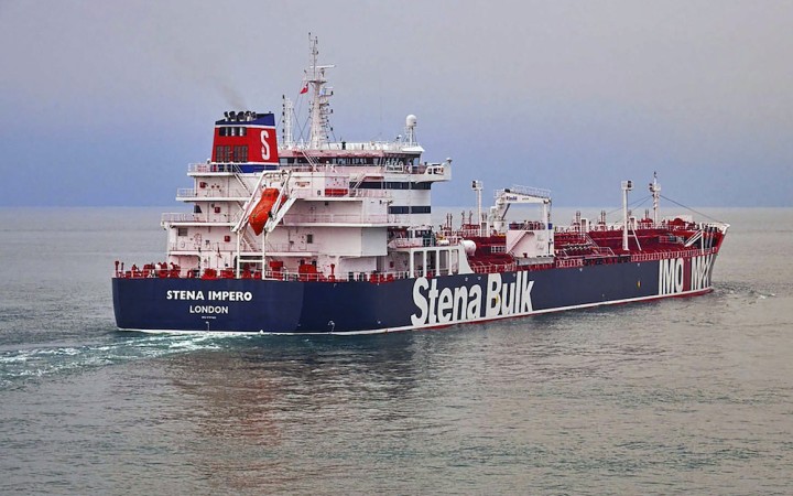 Irán zadržal nie jednu, ale dve lode, tvrdia Briti 