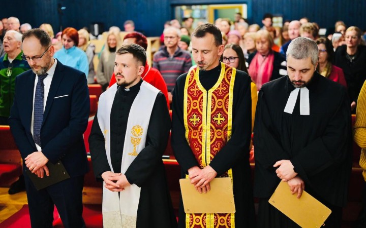 Katolíci, evanjelici a adventisti sa štyri mesiace spolu modlili za mier vo svete