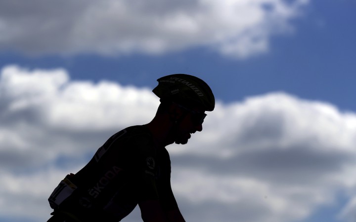 Trentin vyhral po úniku 17. etapu, Sagan zaostal takmer polhodinu