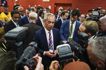 Nigel Farage ukončil systém dvoch strán vo Veľkej Británii