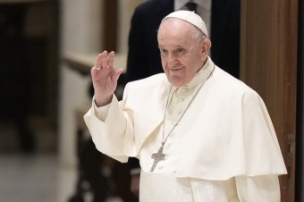 Posolstvo neobyčajného pontifikátu