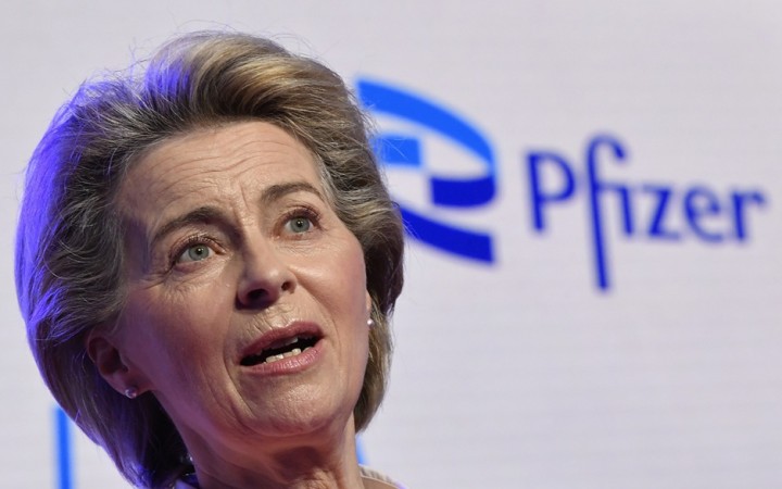Eurokomisia pochybila, keď odmietla zverejniť správy medzi von der Leyenovou a šéfom Pfizeru