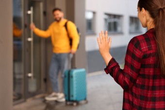 Dokáže vzťah na diaľku prežiť? Dostal som skvelú pracovnú príležitosť, ale mám obavu odísť