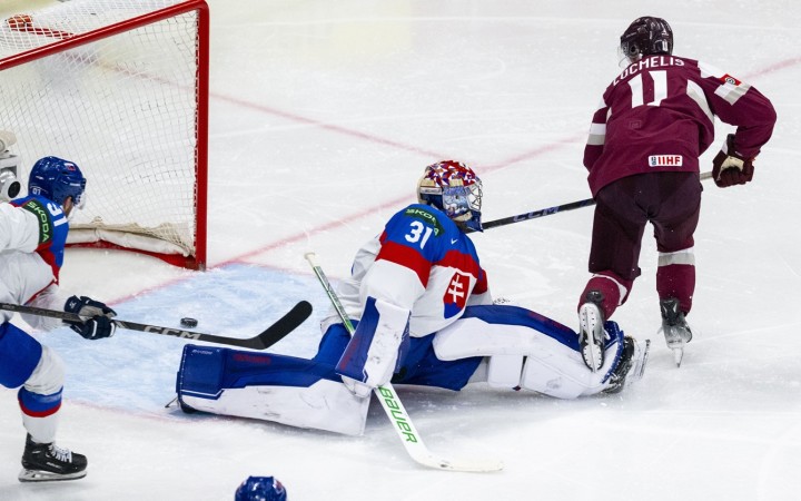 Slováci nepostúpia do štvrťfinále, s Lotyšmi prehrali 1:5