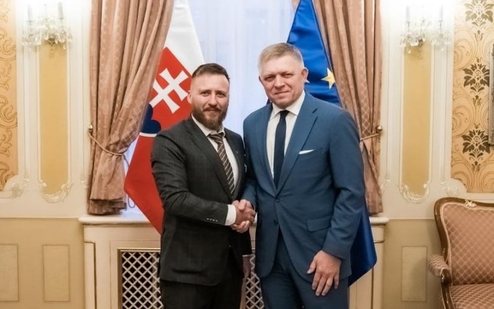 Šéf WHO volal Ficovi, aby zmenil postoj. Robí to len pre politické body, tvrdí Pellegrini (otázky a odpovede)