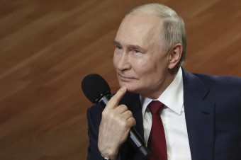 Môže ešte niekto veriť tomu, že Vladimir Putin chce zastaviť boje?