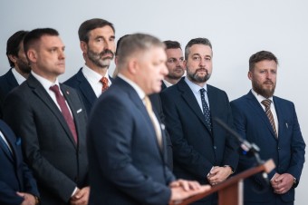Maďarsko porušenie suverenity nevidelo, Slovensko a Poľsko áno. Šaško rozporuje Ficove tvrdenia