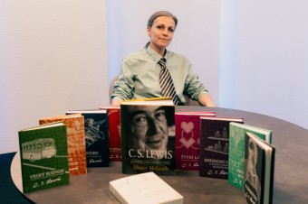 C. S. Lewis je nadčasový autor, očariť dokáže aj mojich študentov