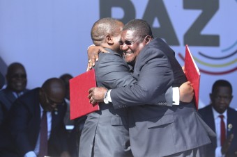 Pred návštevou pápeža a voľbami zložili zbrane v Mozambiku aj poslední povstalci