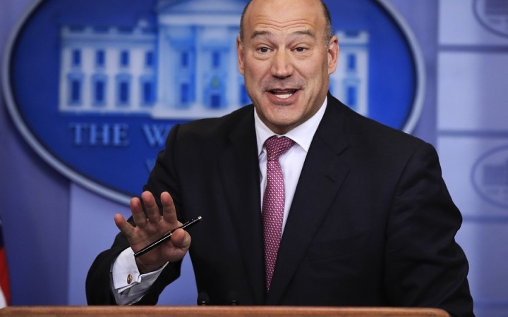 Obchodná vojna s Čínou viac poškodzuje USA, tvrdí bývalý Trumpov poradca