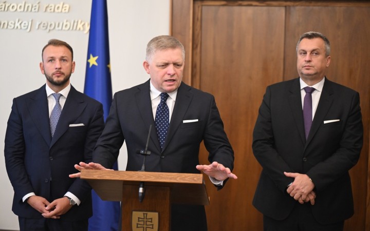 Upravia transakčnú daň a 17. november už nebude dňom pracovného pokoja