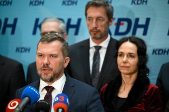 Novela ústavy nikoho nevymazáva. Ani EÚ, ani intersexuálov, ani zmluvy s Vatikánom