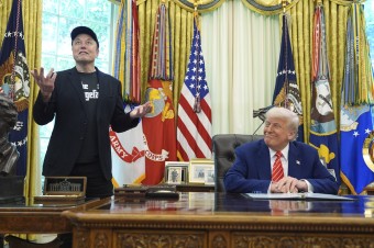 Musk obvinil Trumpa, že sa spomína v utajených spisoch Epsteina